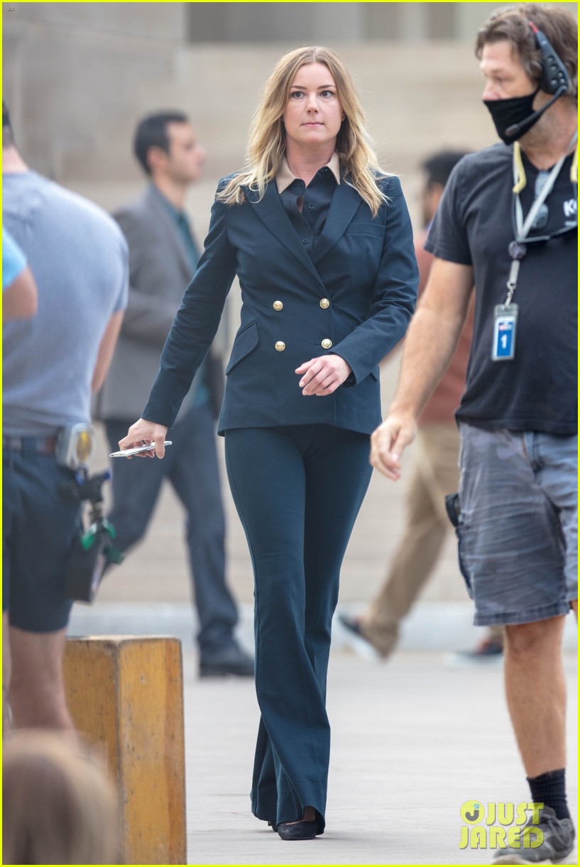 emily-vancamp-falcon-and-winter-soldier-back-filming-08.jpg