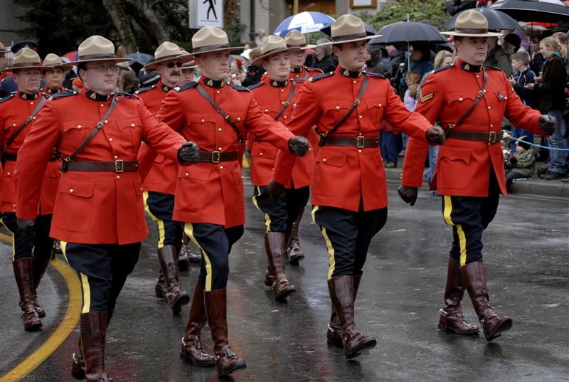 Royal-Canadian-Mounted-Police-Uniforms.jpg