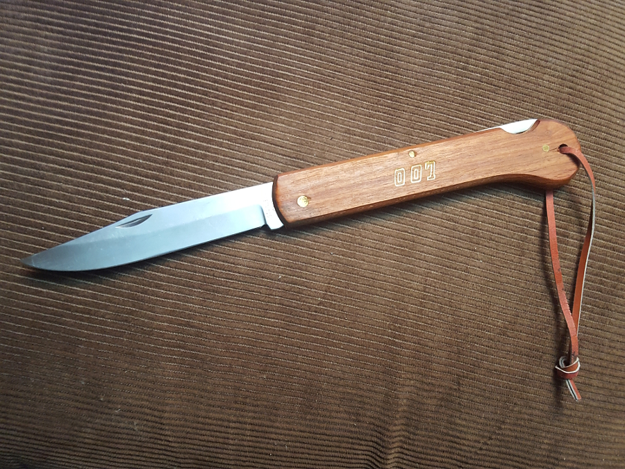 007knife-5.jpg